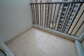 2 BHK Flats & Apartments for Sale in Sector 16, Greater Noida (915 Sq.ft.)