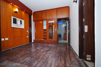 READY TO MOVE 2.5BHK IN SECTOR 75 NOIDA