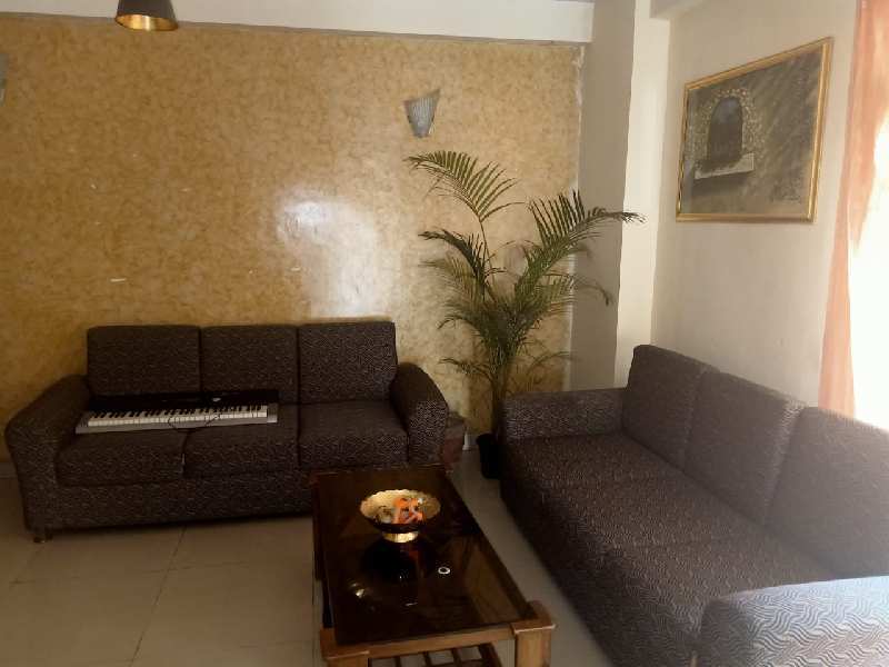 3 BHK Flats & Apartments for Sale in Sector 76, Noida (1460 Sq.ft.)