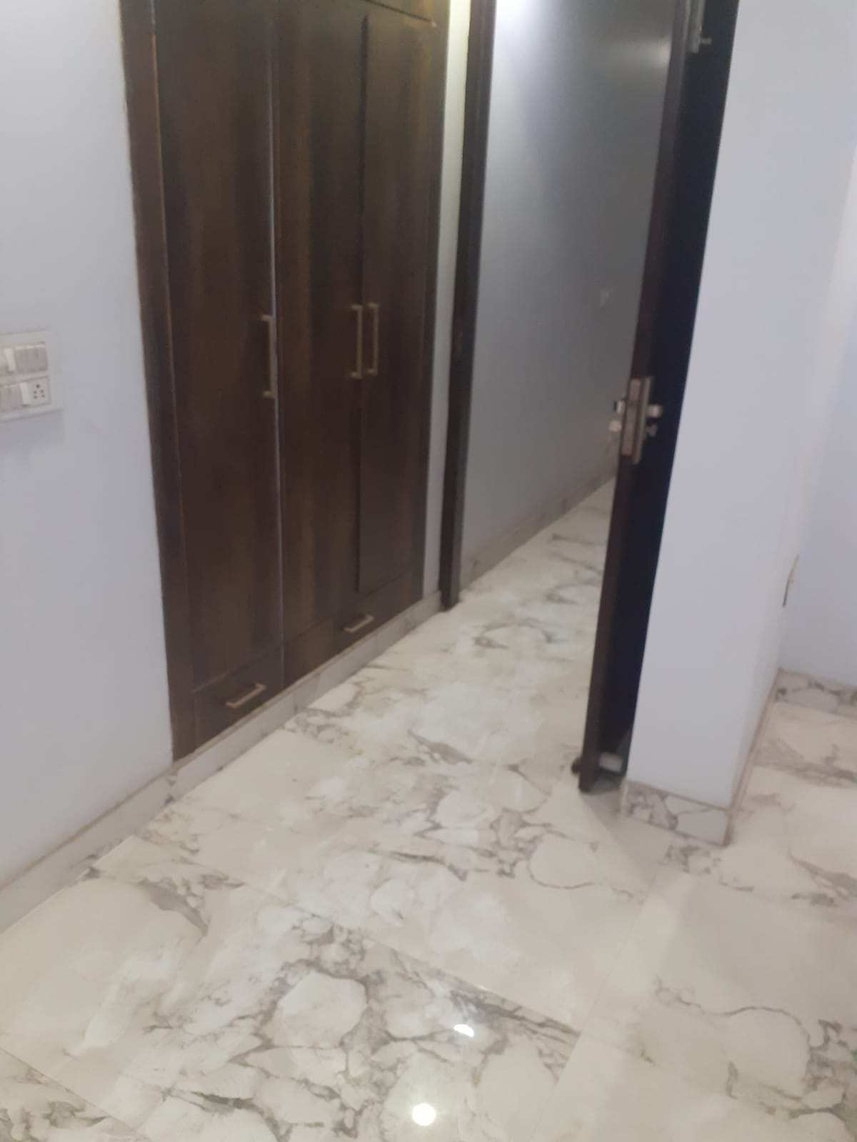 3 BHK Builder Floor for Sale in Samalkha, Delhi (200 Sq. Yards)