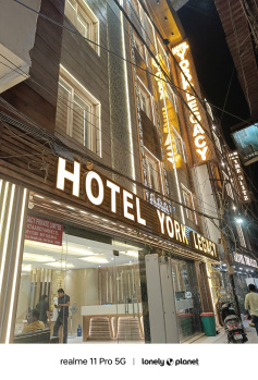 265 Sq. Yards Hotel & Restaurant for Sale in Paharganj, Delhi