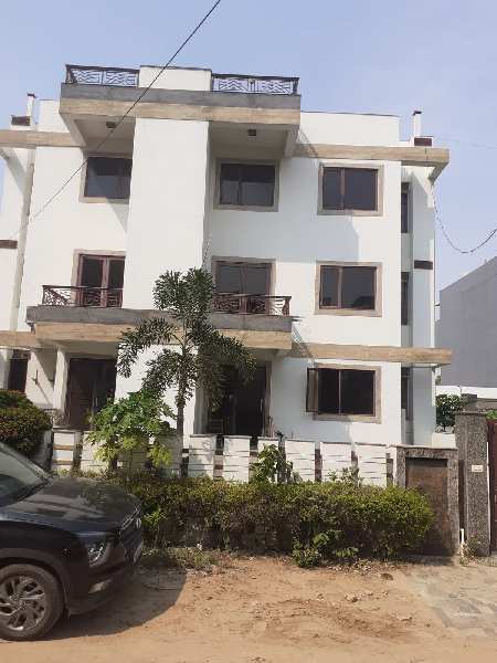 10+ BHK Individual Houses / Villas for Sale in Sector 39, Gurgaon (15000 Sq.ft.)
