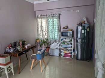 2bhk semifurnished Resale flat for sale in kondapur, Gouthami Enclave,