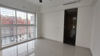 3 BHK Flats & Apartments for Rent in Kolshet Road, Thane (1200 Sq.ft.)