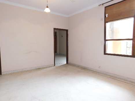 Builder Floor Second with Terrace on 500 sq yards for SALE in NFC.