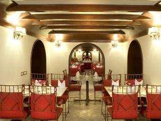 FOR SALE BEST HERITAGE MAHARAJA PALACE/ HOTEL PROPERTY NEAR ALWAR, RAJASTHAN