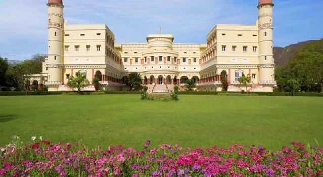 FOR SALE BEST HERITAGE MAHARAJA PALACE/ HOTEL PROPERTY NEAR ALWAR, RAJASTHAN