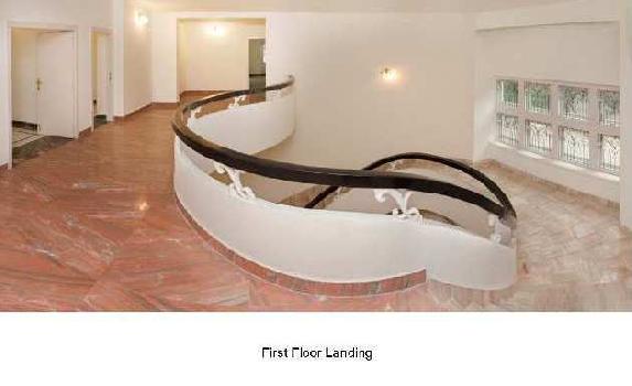 FOR RENT: SPACIOUS INDEPENDENT HOUSE IN THE PRIME LOCALITY OF NEW DELHI AT SARDAR PATEL MARG.