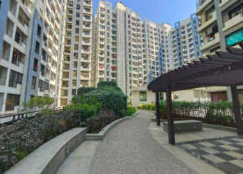 2 BHK Flats & Apartments for Sale in Global City, Mumbai (840 Sq.ft.)