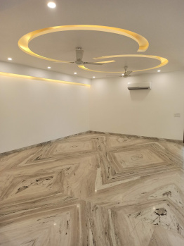 4 BHK Builder Floor for Rent in Sushant Lok Phase I, Gurgaon (350 Sq. Yards)