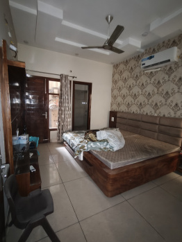 5 BHK Independent House for Sale in Lohgarh Road, Zirakpur (235 Sq. Yards)