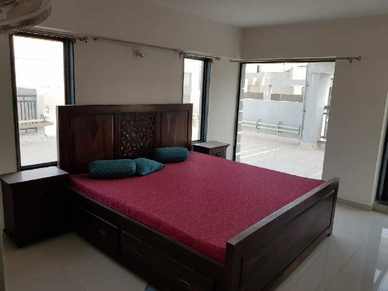3643 Sq.ft. Penthouse for Sale in Prahlad Nagar, Ahmedabad