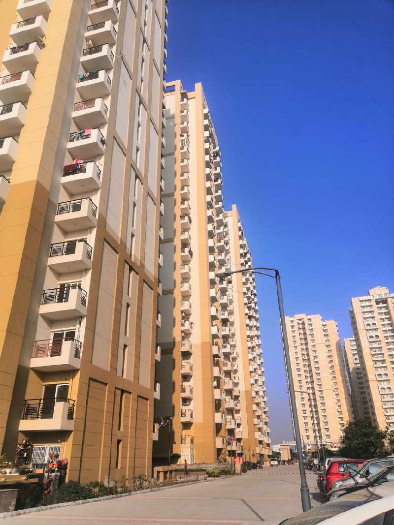 2 BHK Flats & Apartments for Sale in Sector Chi 5, Greater Noida (793 Sq.ft.)