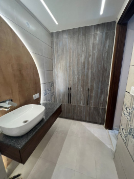 3 BHK Flats & Apartments for Sale in Zirakpur (183 Sq. Yards)