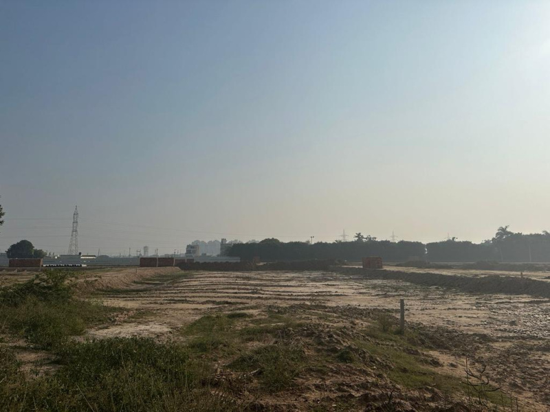 1040 Sq.ft. Commercial Lands /Inst. Land for Sale in Airport Road, Zirakpur