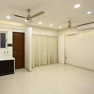 2 BHK Flats & Apartments For Sale In City Light, Surat (1050 Sq.ft.)
