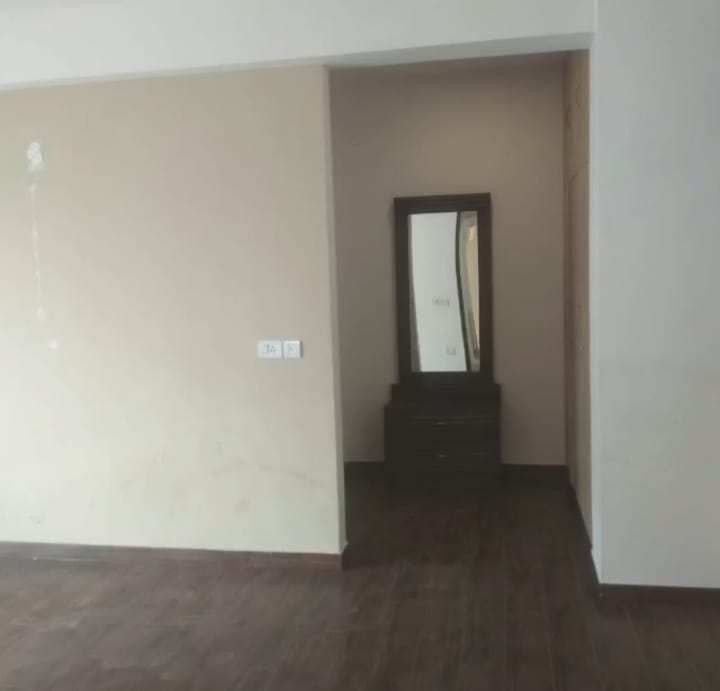 3 BHK Flats & Apartments for Sale in Sector 109, Gurgaon (2000 Sq.ft.)