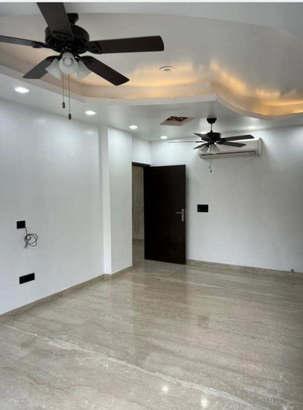 4 BHK Builder Floor for Sale in Sector 12, Dwarka, Delhi (2200 Sq.ft.)