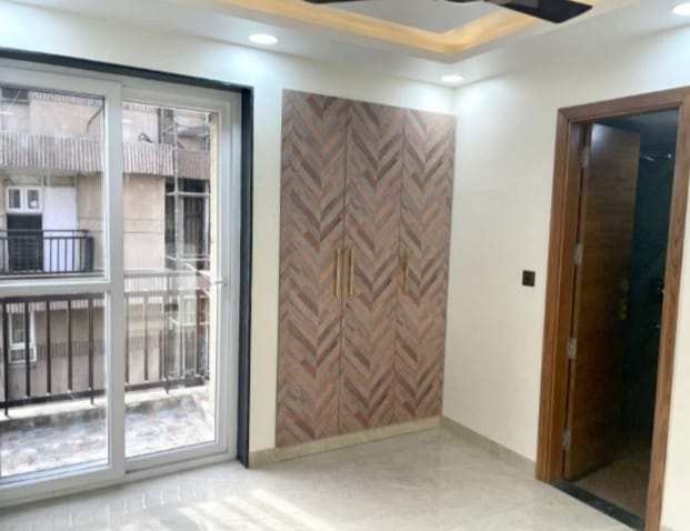 4 BHK Flats & Apartments for Sale in Sector 10, Dwarka, Delhi (2200 Sq.ft.)