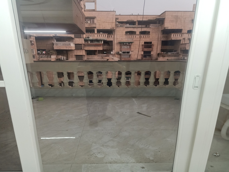 3 BHK Flats & Apartments for Rent in Dwarka, Delhi (1400 Sq.ft.)