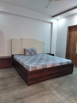 3.5 BHK Flats & Apartments for Rent in Sector 18, Dwarka, Delhi (2200 Sq.ft.)