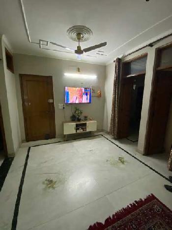 3 BHK Flats & Apartments for Sale in Arjun Nagar, Safdarjung Enclave, Delhi (110 Sq. Yards)
