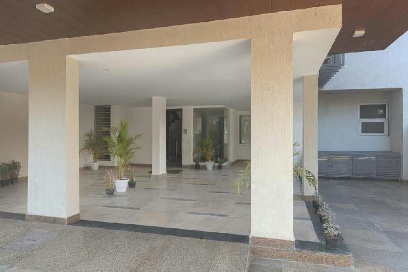 4 BHK Builder Floor for Sale in Sector 25, Gurgaon (300 Sq. Yards)