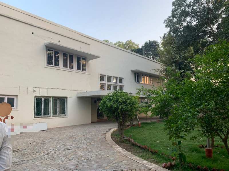 6 BHK Individual Houses / Villas for Rent in Sardar Patel Marg, Delhi (11000 Sq.ft.)