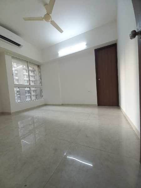 2 BHK Flats & Apartments for Sale in Kolshet Road, Thane (640 Sq.ft.)