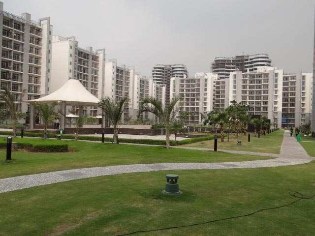 3 BHK Flats & Apartments for Rent in Sector 93b, Noida (1911 Sq.ft.)