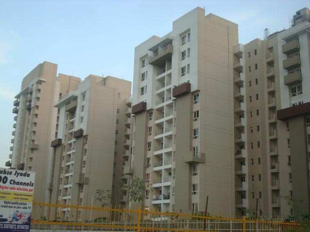 2 BHK Flats & Apartments for Rent at Sector 100, Noida (1015 Sq.ft.)