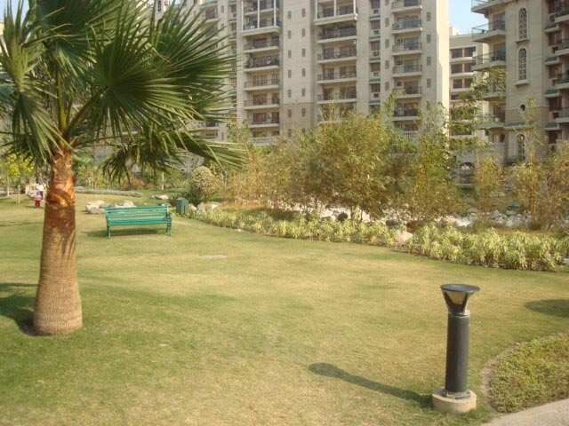 4 BHK Flats & Apartments for Sale at  Sector-93A, Noida (5800 Sq.ft.)