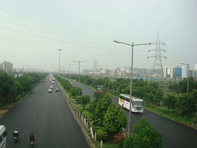 3BHK Rent Noida Expressway