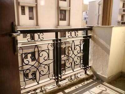 4 BHK Flat for rent at Noida