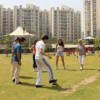 3 BHK Flats & Apartments for Sale in Sector 93b, Noida (1900 Sq.ft.)