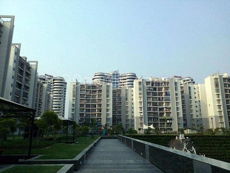 3 BHK Flats & Apartments for Sale in Sector 93b, Noida (2740 Sq.ft.)