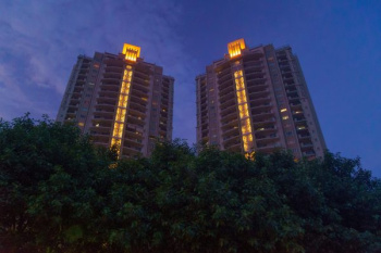 4 BHK Flats & Apartments for Sale in Sector 104, Noida (2750 Sq.ft.)