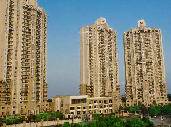 3 BHK Flats & Apartments for Sale in Sector 104, Noida (2000 Sq.ft.)