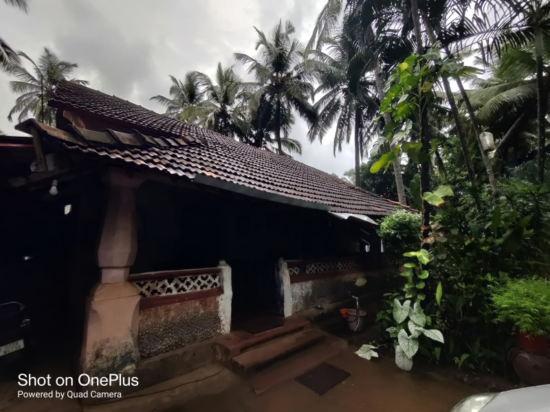 Plot With Old House Utorda Coastal Area . South Goa