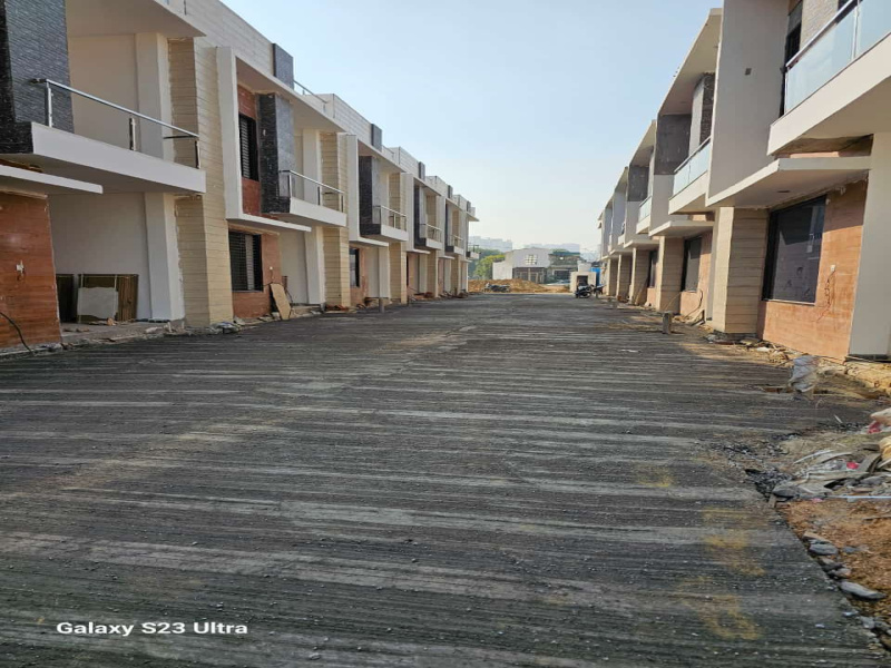 Flats & Apartments For Sale In Sector 16B, Greater Noida (100 Sq. Yards)