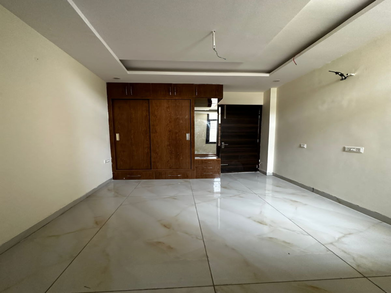 2 BHK Flats & Apartments for Sale in Sector 123, Mohali (927 Sq.ft.)