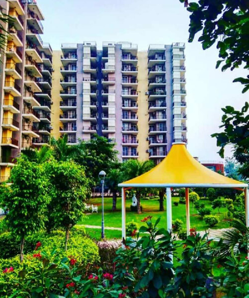 3 BHK Flats & Apartments for Sale in Airport Road, Zirakpur (1827 Sq.ft.)