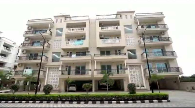 5 BHK Flats & Apartments for Sale in Kishanpura, Zirakpur (3600 Sq.ft.)