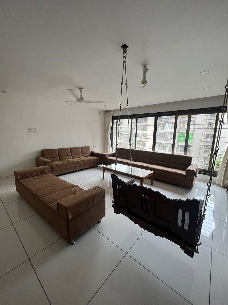 4 BHK Flats & Apartments for Sale in Pal, Surat (3006 Sq.ft.)