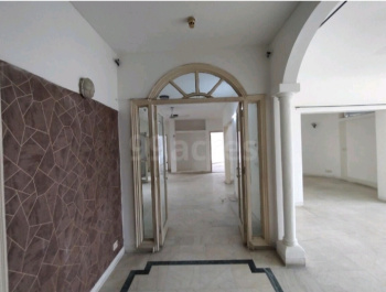 Flats & Apartments for Sale in Subhash Chowk, Gurgaon (2350 Sq.ft.)