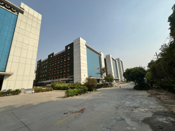 550 Sq.ft. Office Space for Sale in Sector 127, Noida