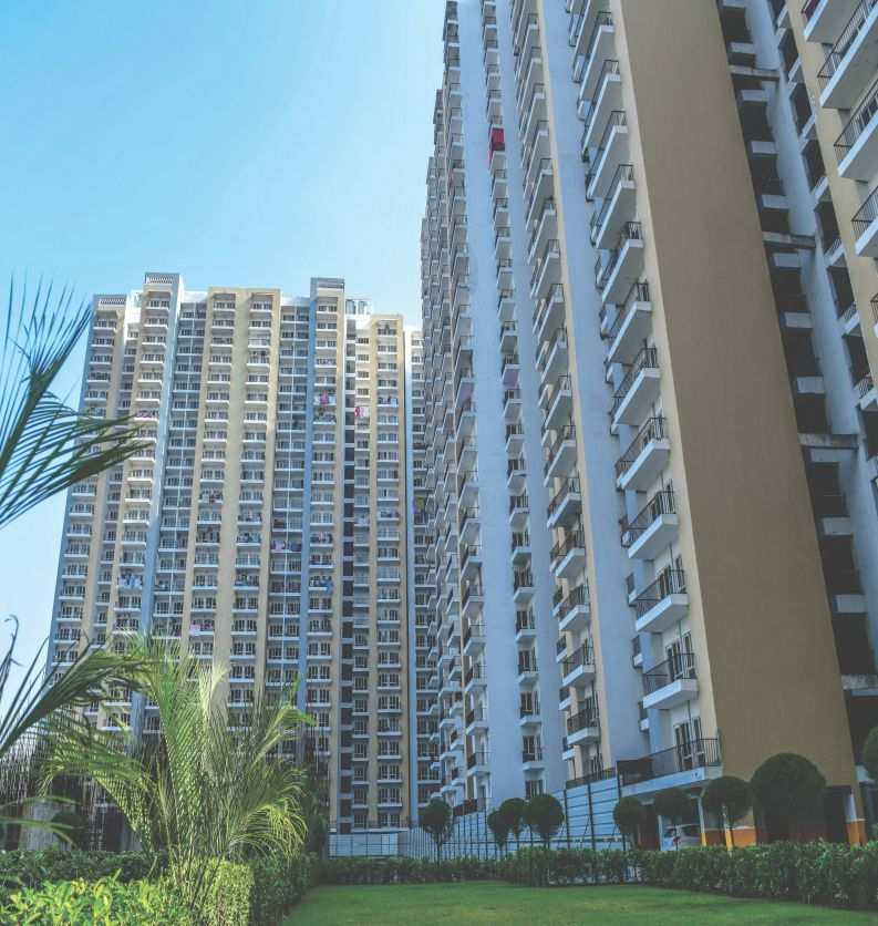 2 BHK Flats & Apartments for Sale in Sector 16, Greater Noida (770 Sq.ft.)