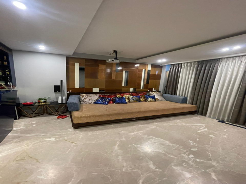 Duplex Floor with Terrace  @Rs. 7.99 Cr