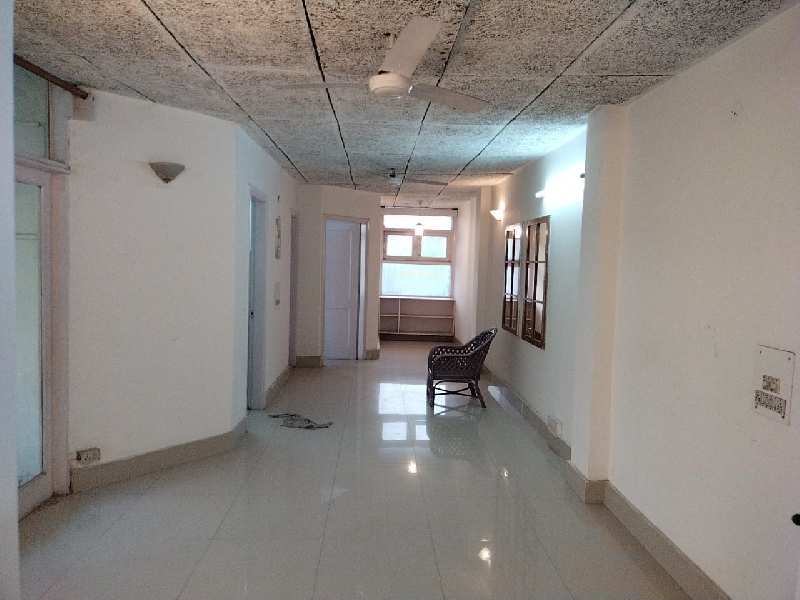 2 BHK Flats & Apartments for Sale in South Extension II, South Extension, Delhi (1200 Sq.ft.)