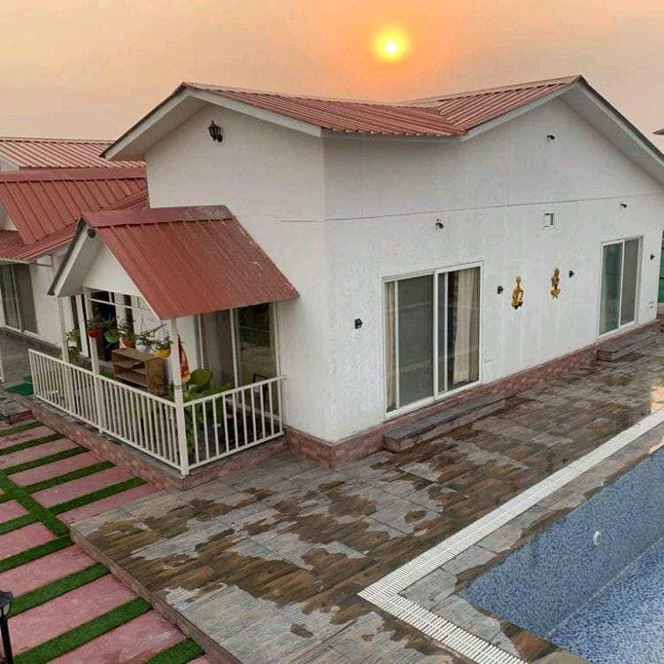 3 BHK Farm House for Sale in Sector 135, Noida (1000 Sq.ft.)